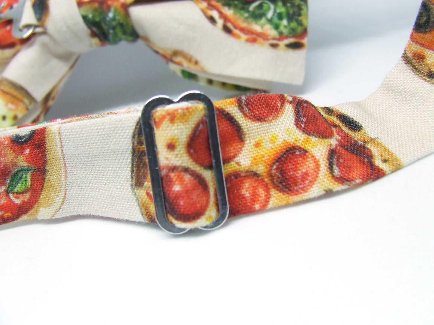 Vlinderstrik detail pizza thema