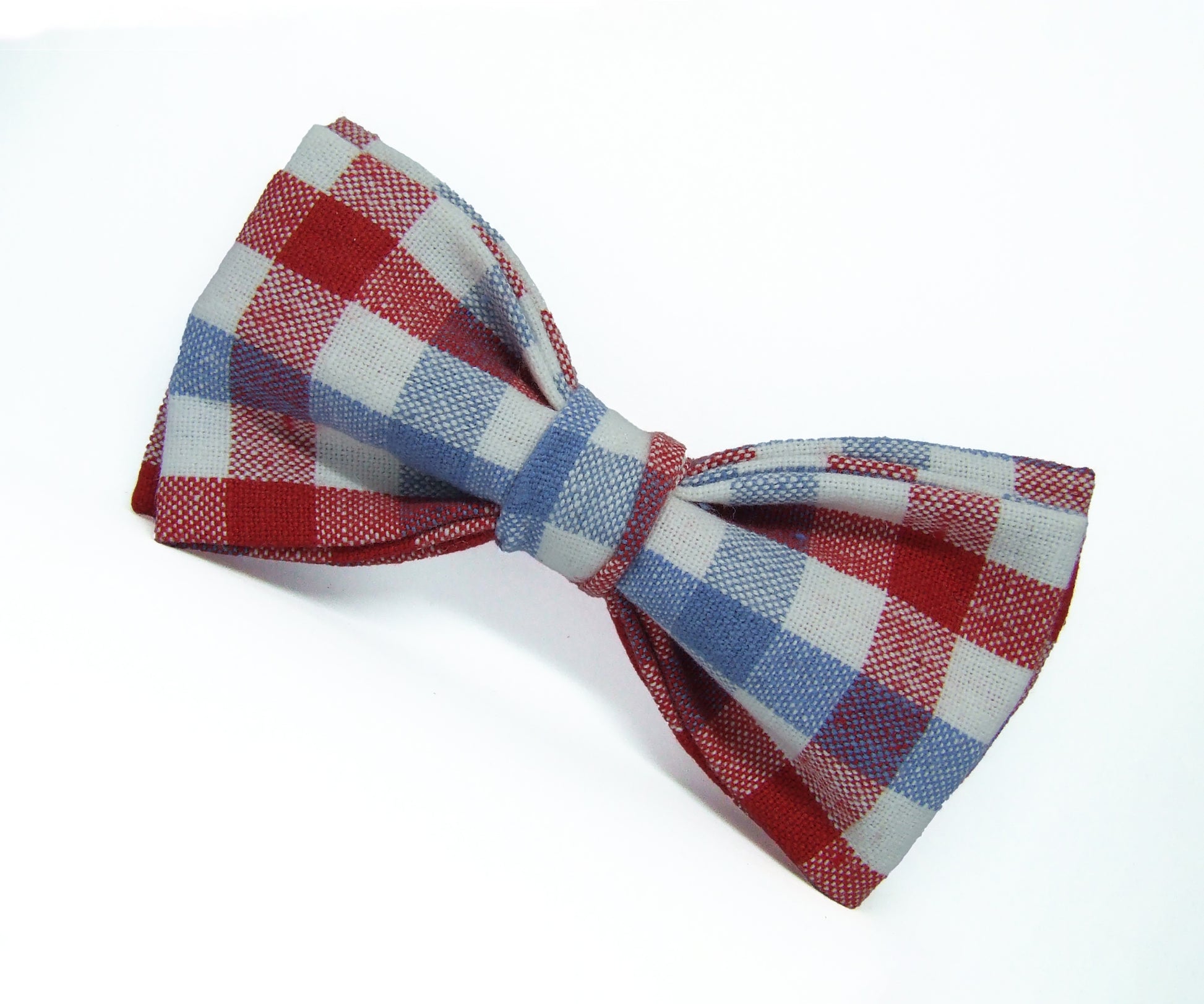 Hondenstrikje rood wit blauw op witte achtergrond